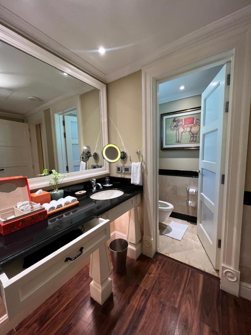 Deluxe Suite with Rooftop Gazebo,1614800198:JPEG